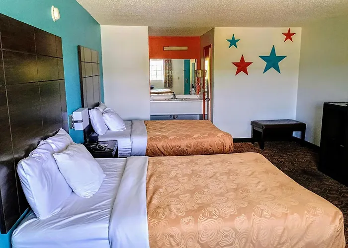 Howard Johnson By Wyndham Branson Theatre District
