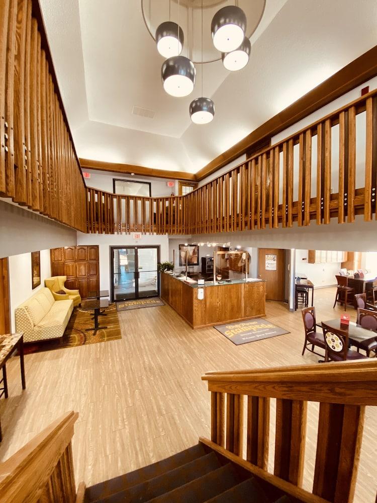 Hotel Howard Johnson By Wyndham Theatre District Branson